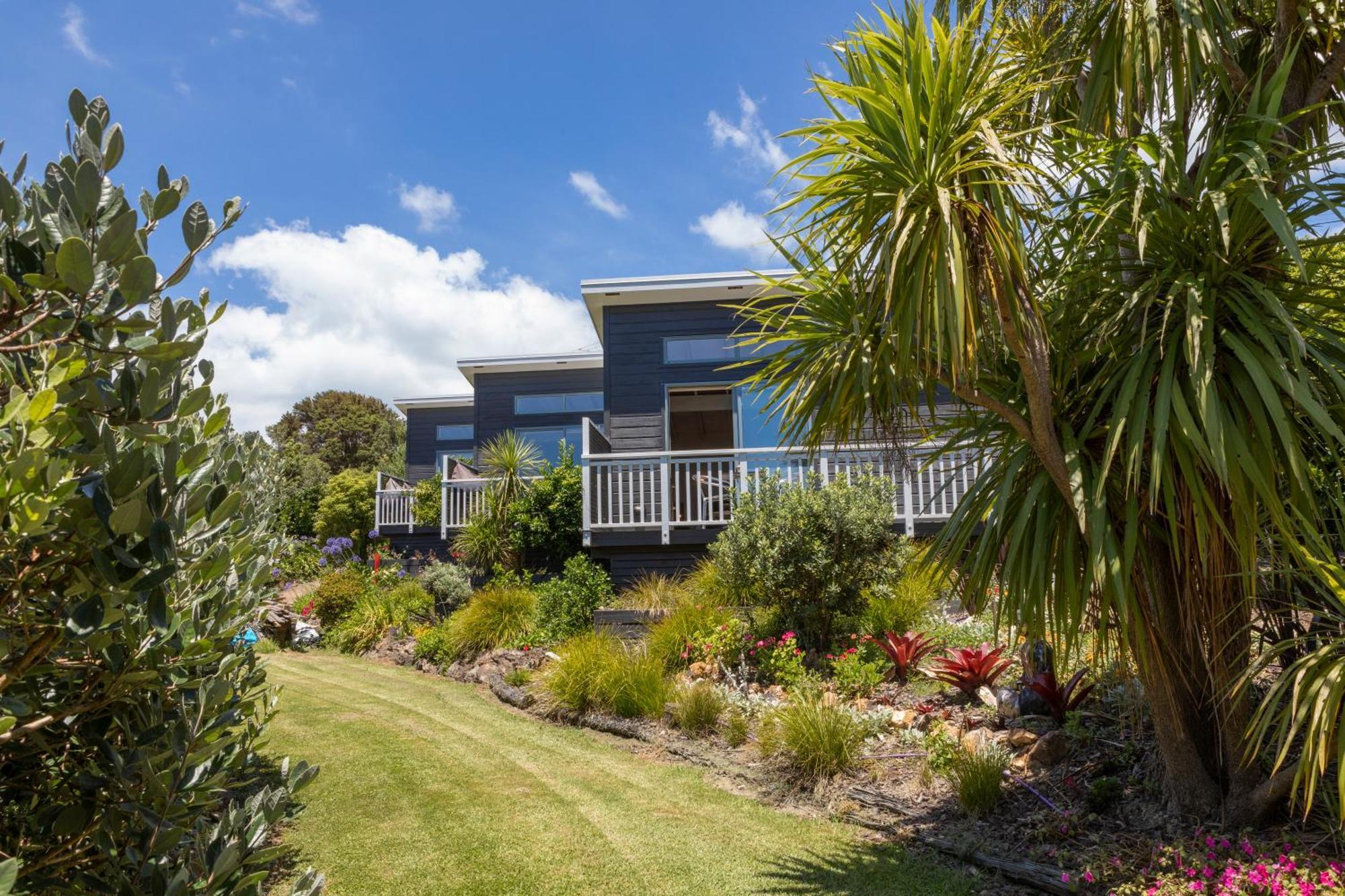 Church Bay Escape Oneroa Екстер'єр фото